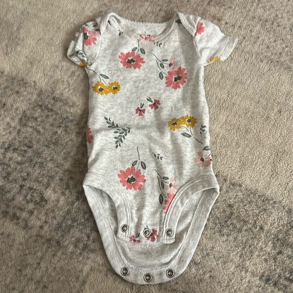 Flower onesie - Picture 1 of 1
